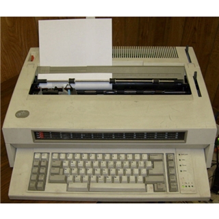 IBM Wheelwriter 25 Typewriter